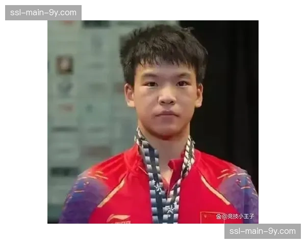 向鹏3-1阿卜杜勒阿齐兹：国乒男单稳步前进，埃及选手无力回天