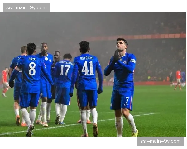 述评：切尔西青年军风暴，波切蒂诺的球队显露争四锋芒